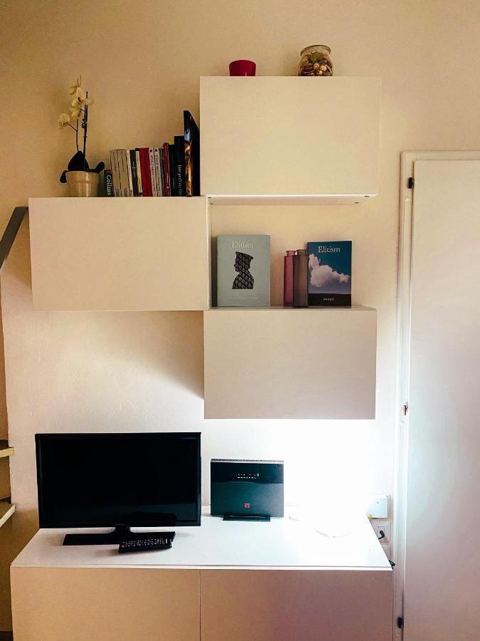 Acacia Firenze - Giglio Apartment Ngoại thất bức ảnh